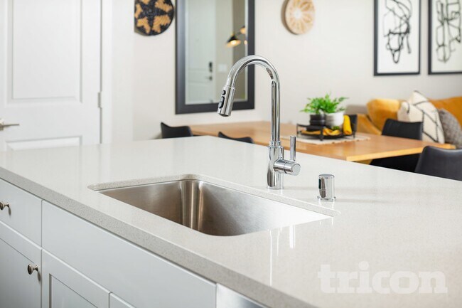 Building Photo - 24634 Amor Ct