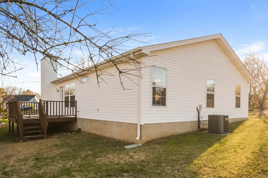 Building Photo - 306 Hank Aaron Cove