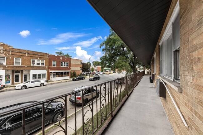Building Photo - 2600 S 59th Ave