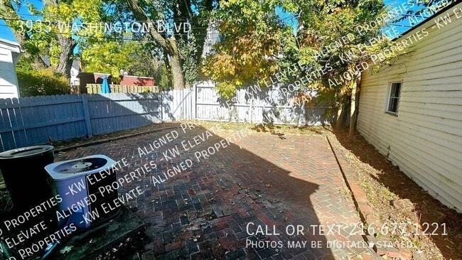 Building Photo - 3933 Washington Blvd