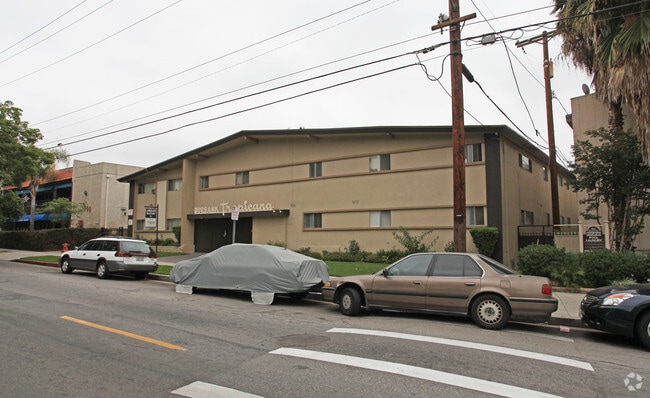 Building Photo - Burbank Tropicana