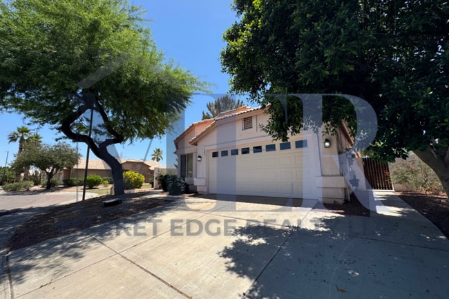 Building Photo - 3Bed/2Bath House at 51st Ave/Loop 101! $399 MOVE-IN SPECIAL! Move-In Ready on 01/08/2026!