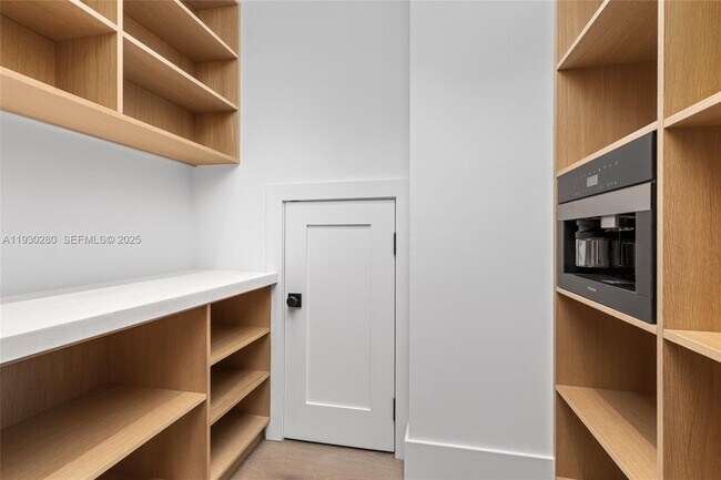 Building Photo - 4024 Bonita Ave