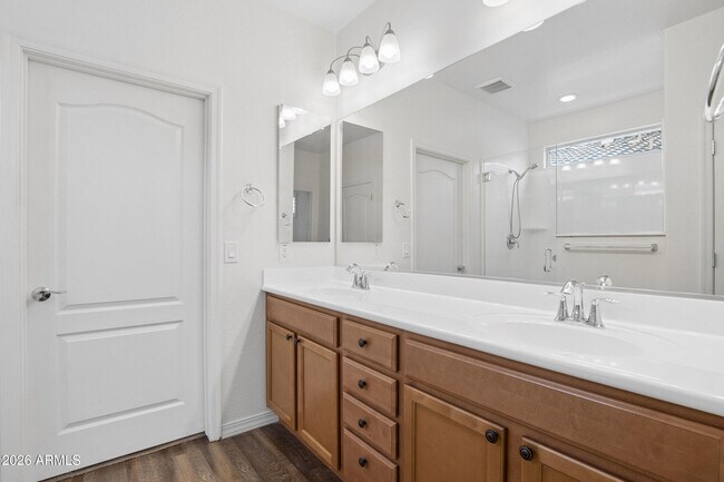 Building Photo - 17863 W Hiddenview Dr