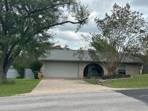 Building Photo - 6805 Silvermine Dr