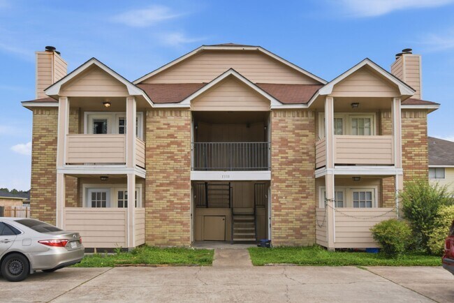 Building Photo - 1310 Brenda Ln