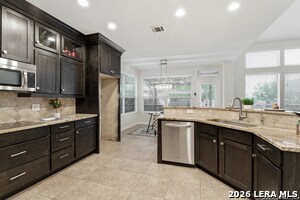 Building Photo - 922 Desert Bluff