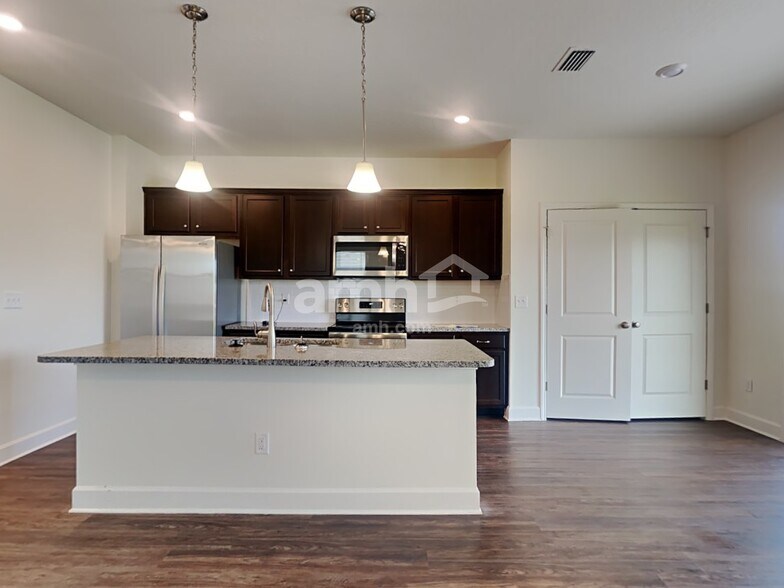 Building Photo - 1191 Tan Tara Trail