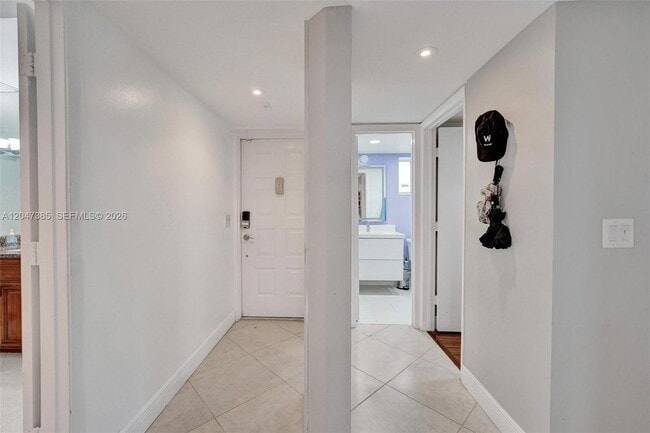 Building Photo - 1430 Sheridan St