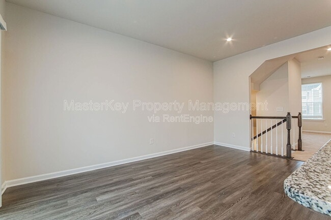 Building Photo - 945 Arnold Place Dr