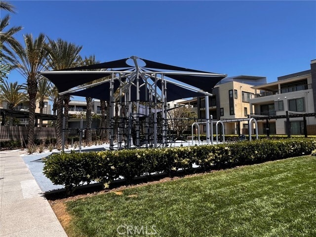 Building Photo - 3609 Rivington