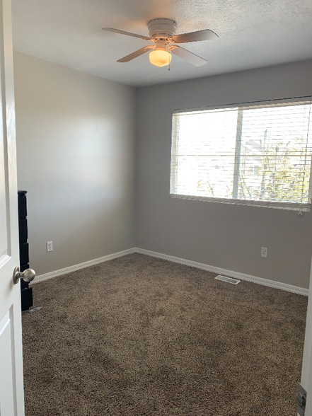 Building Photo - 5033 W Black Granite Way