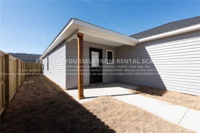 Building Photo - 2590 S Ouachita Dr