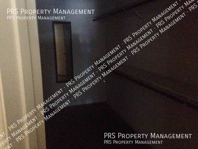 Building Photo - 1623 N Comanche Dr