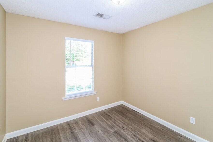 Building Photo - 2753 Virginia Woods Pl