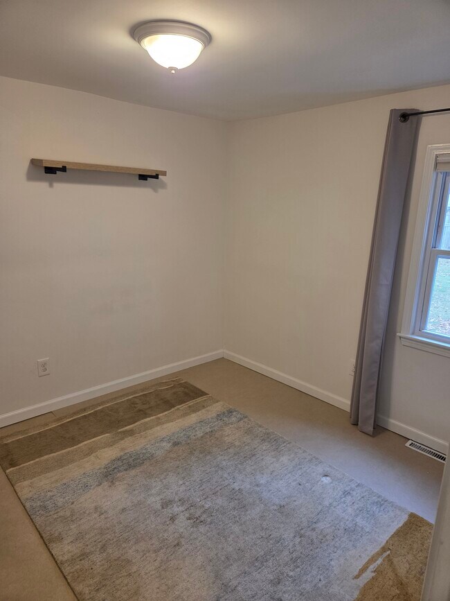 Building Photo - 176 W North St