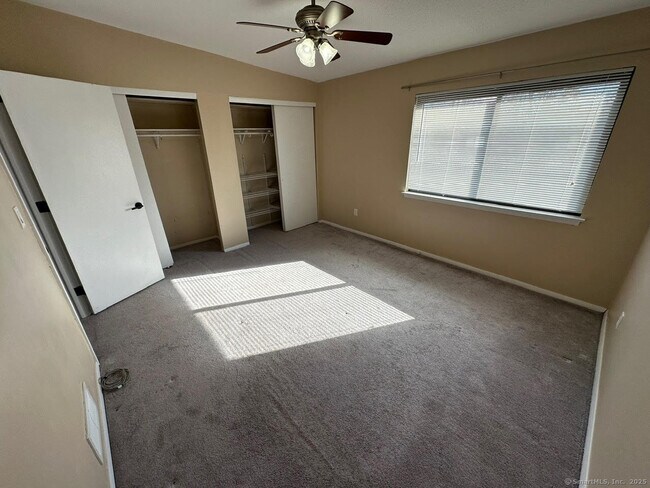 Building Photo - 56 Webster Ct