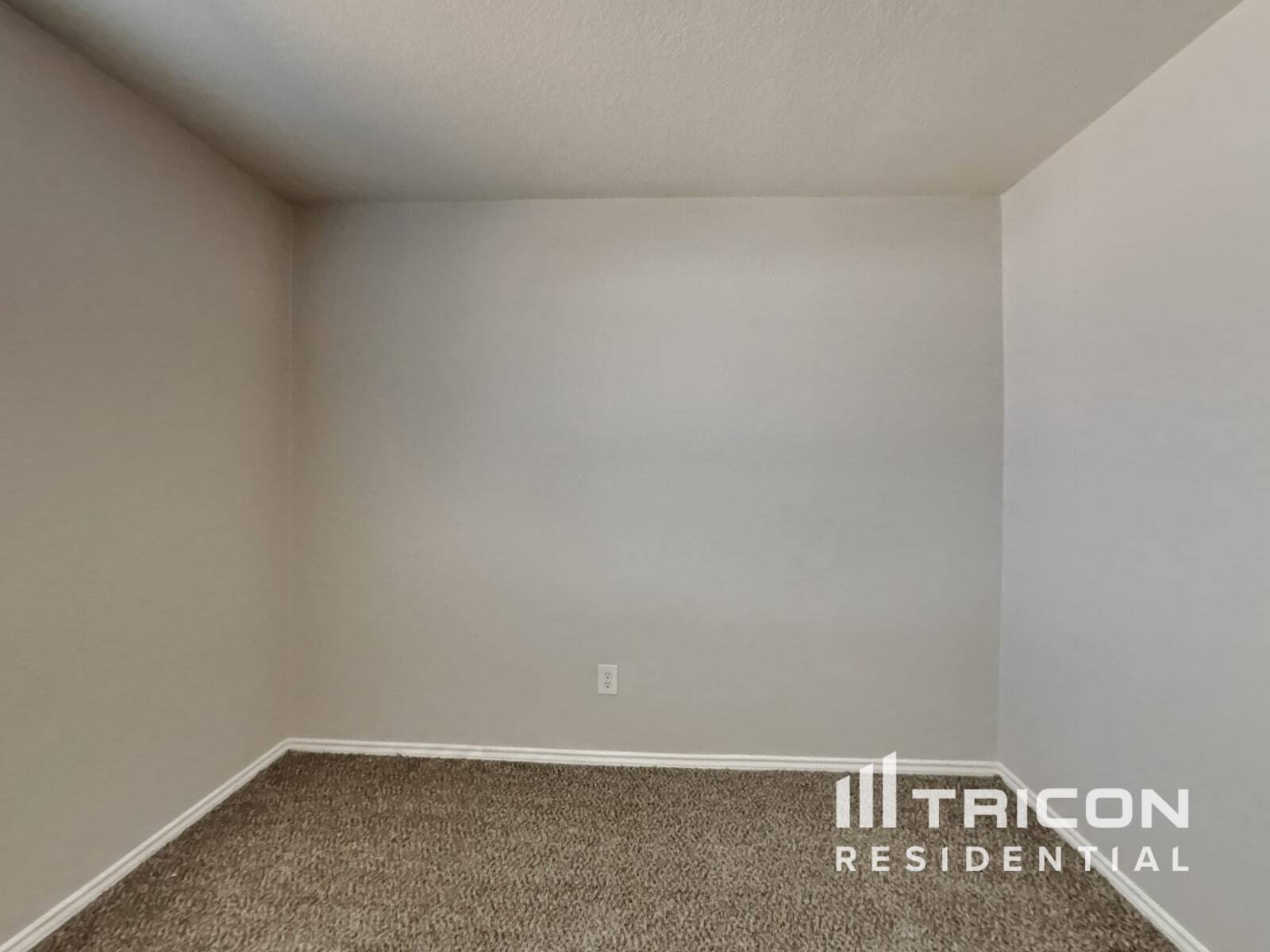 Building Photo - 12439 Sterlingstone Dr