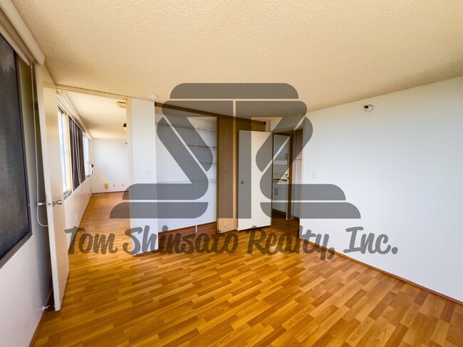 Building Photo - 1BR / 1Bath / 1Pkg - Rental at Century Park Plaza!