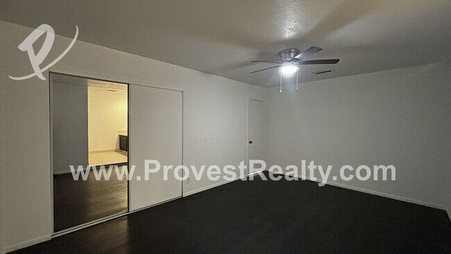 Building Photo - 11889 Jacaranda Ave