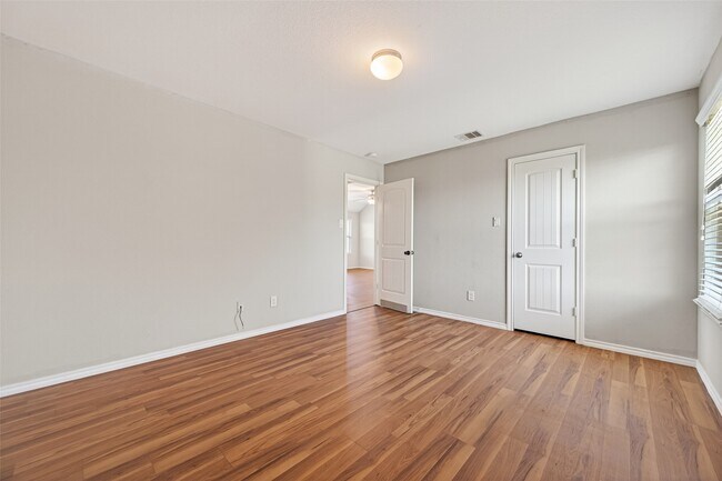 Building Photo - 1326 Seagler Pond Ln