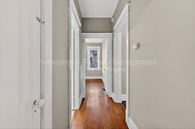 Building Photo - 6716 Crest Ave