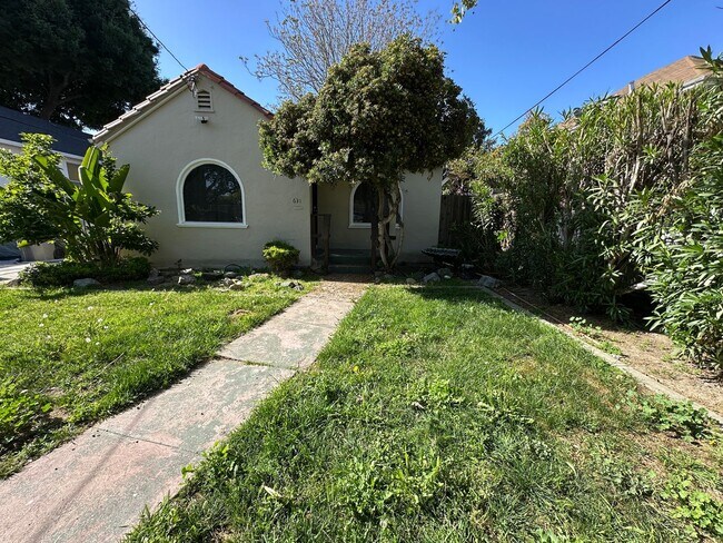 Primary Photo - 631 Jackson St