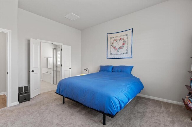 Building Photo - 13104 Cerro Castellan Trace