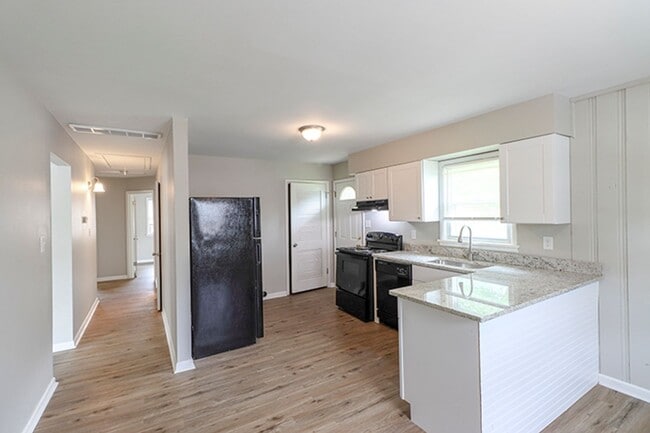 Building Photo - Newly updated 3 bedroom and 1 bathroom Ranch home in PRP