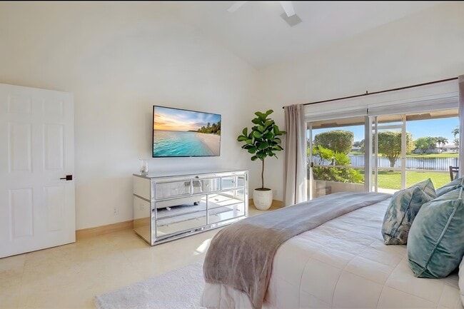 Building Photo - 6448 Blue Bay Cir