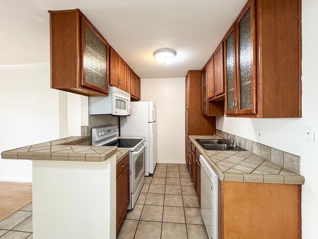 Building Photo - Charming 2BD/2BA Condo in La Mesa W/ A/C, ...