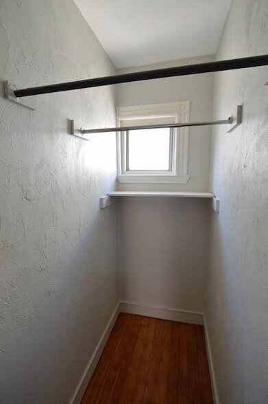 Building Photo - 28 Taft St