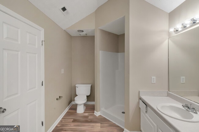 Building Photo - 123 Willow Springs Ln