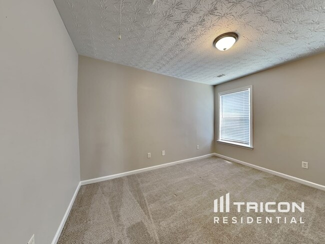 Building Photo - 3337 Coach House Ct