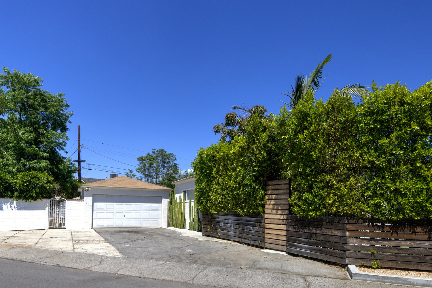 Building Photo - 11525 Calvert St