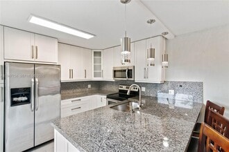 Building Photo - 2588 Garden Ct