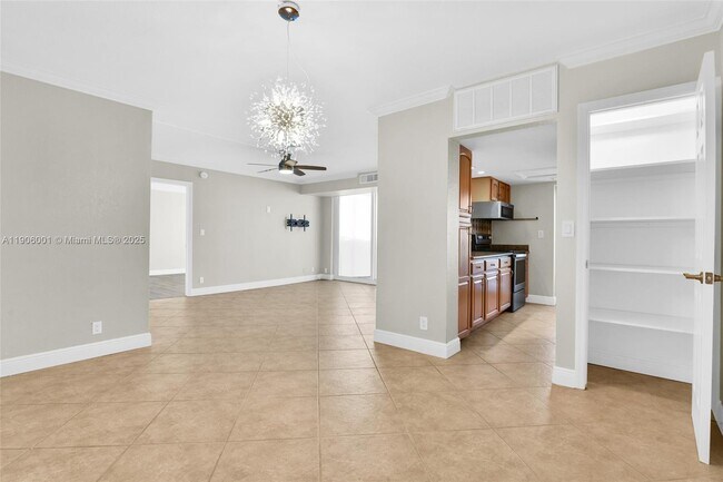 Building Photo - 2715 N Ocean Blvd