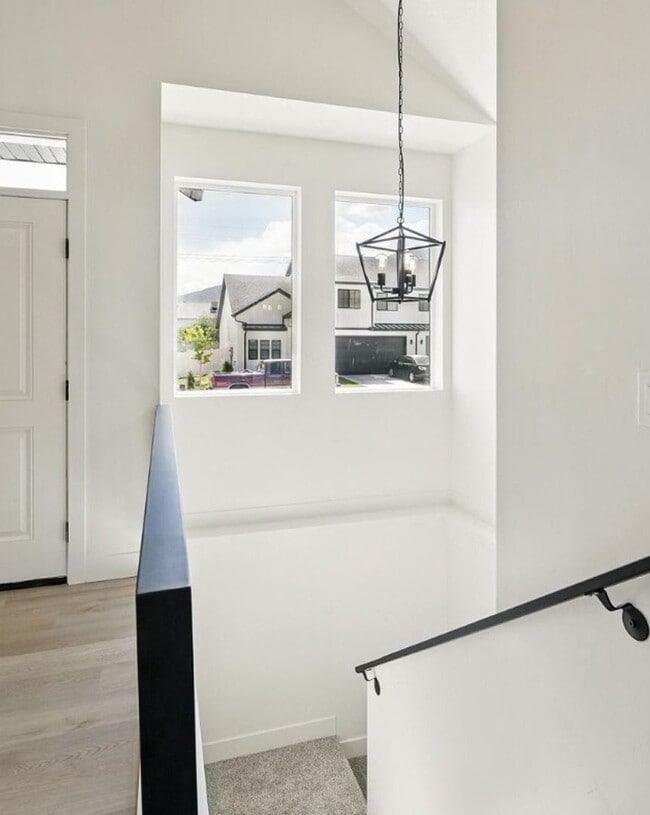 Building Photo - 732 S Liberty Cove Dr