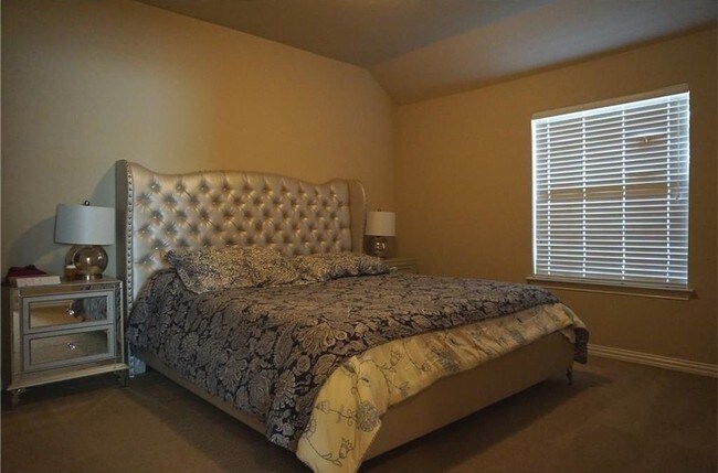 Building Photo - 1019 Amesbury Dr