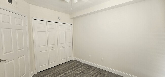 Building Photo - 521 Villa Del Sol Cir
