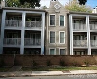 Building Photo - 306 S Cedar St