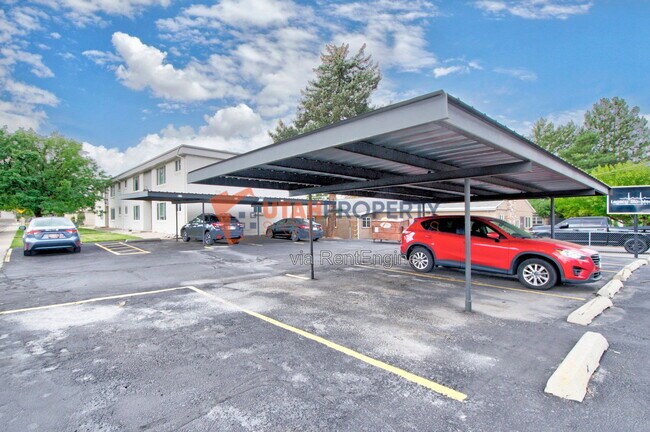 Building Photo - 3910 1040 E