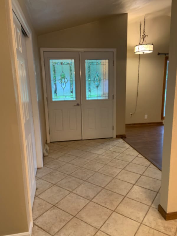 Building Photo - 8852 Rue Helena St NE