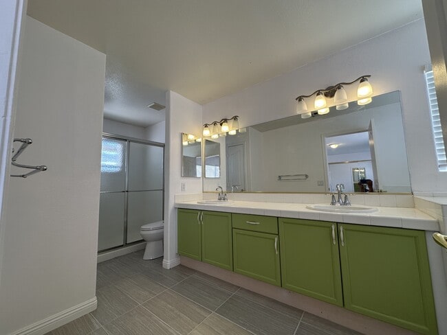 Building Photo - 9156 Sangria Ln