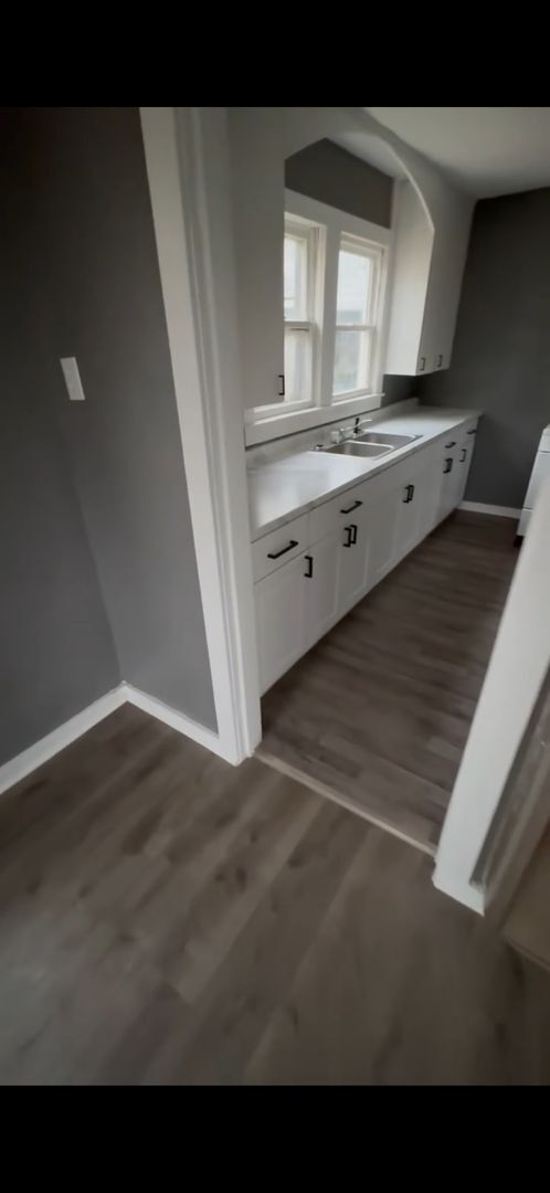 Building Photo - Coming Soon — Renovated 1 Bedroom Home in Nevada, MO!