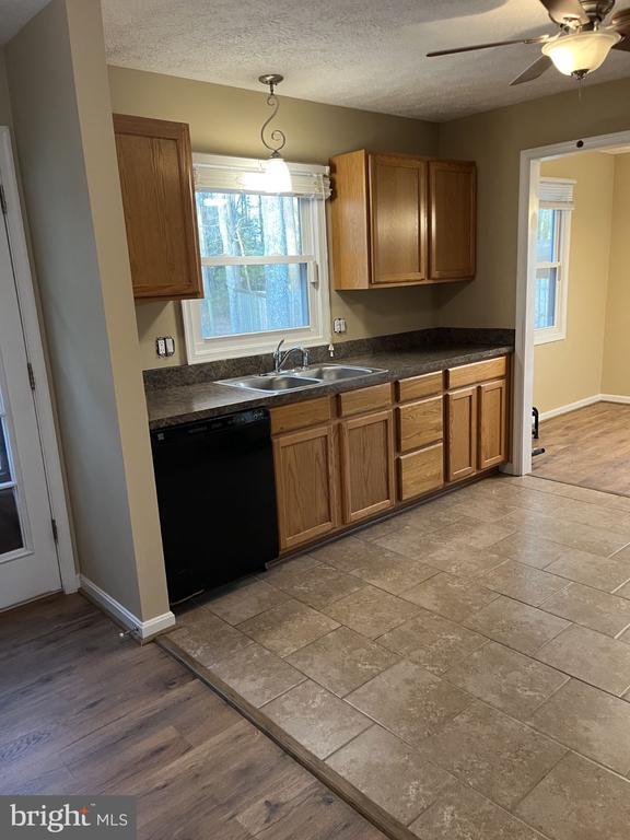 Building Photo - 47968 Mary Lynn Dr