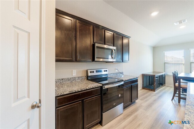 Building Photo - 2305 Merganser Dr