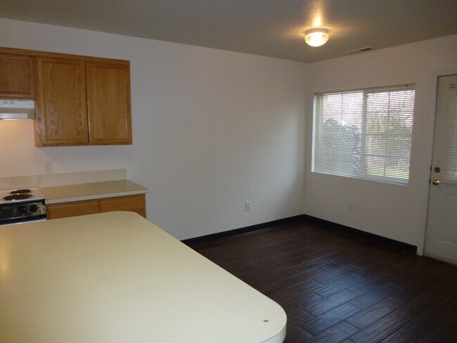 Building Photo - gbfront