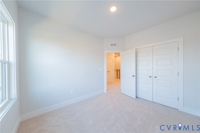 Building Photo - 10177 Blue Wing Ln