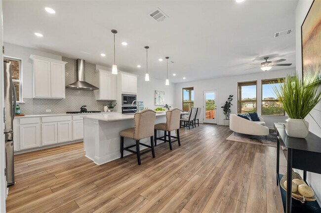 Building Photo - 6605 Apache Plum Ln